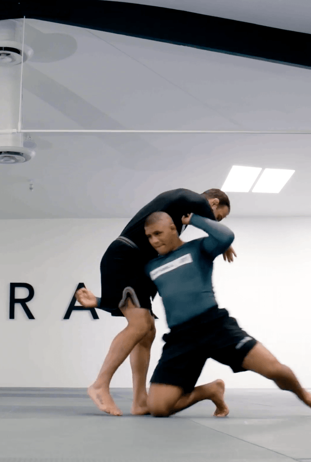 Brazilian Jiu Jitsu Gi vs. No Gi Jiu Jitsu: What's the Difference